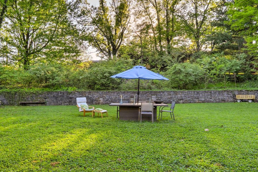 Contemporary Cincinnati Apt with WiFi, Near Kenwood! photo 1
