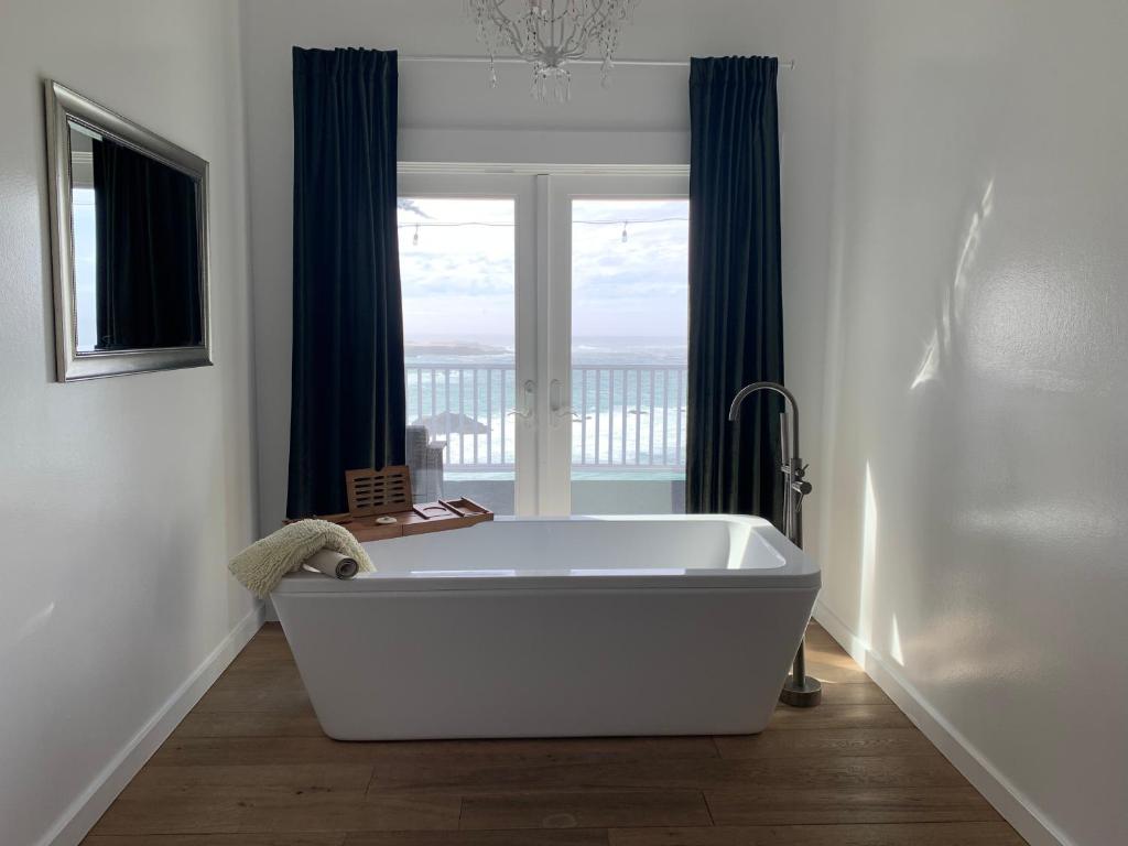 Agate Cove Inn photo 3
