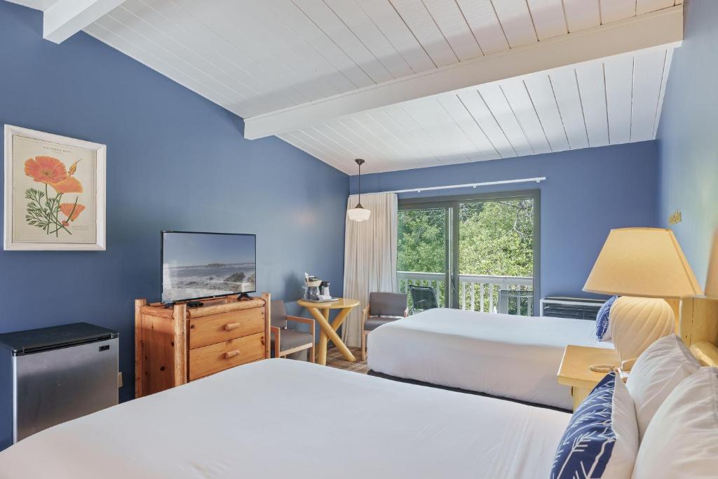 Carmel River Inn photo 1