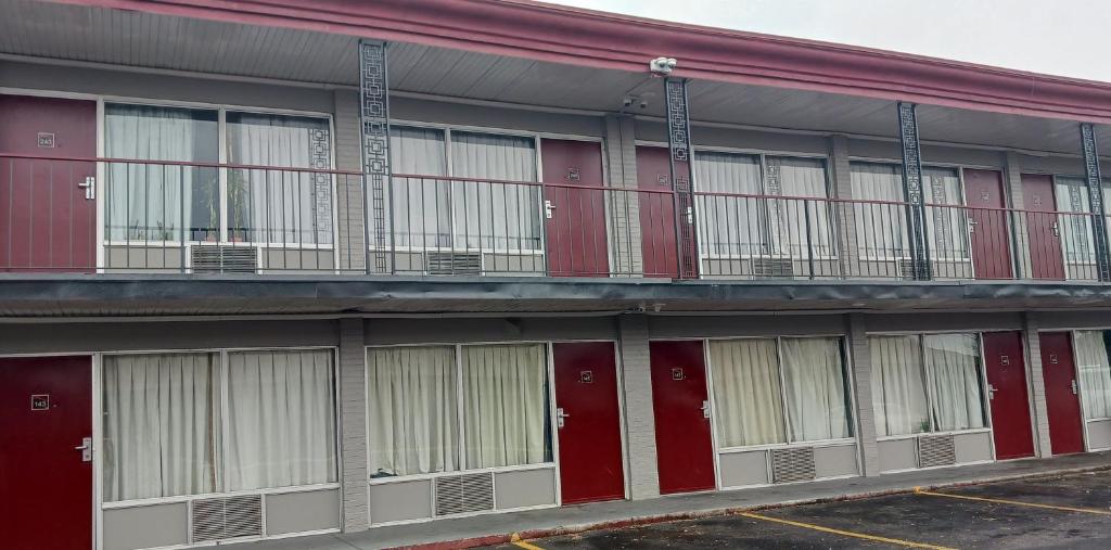 Red Roof Inn Fort Worth West photo 1