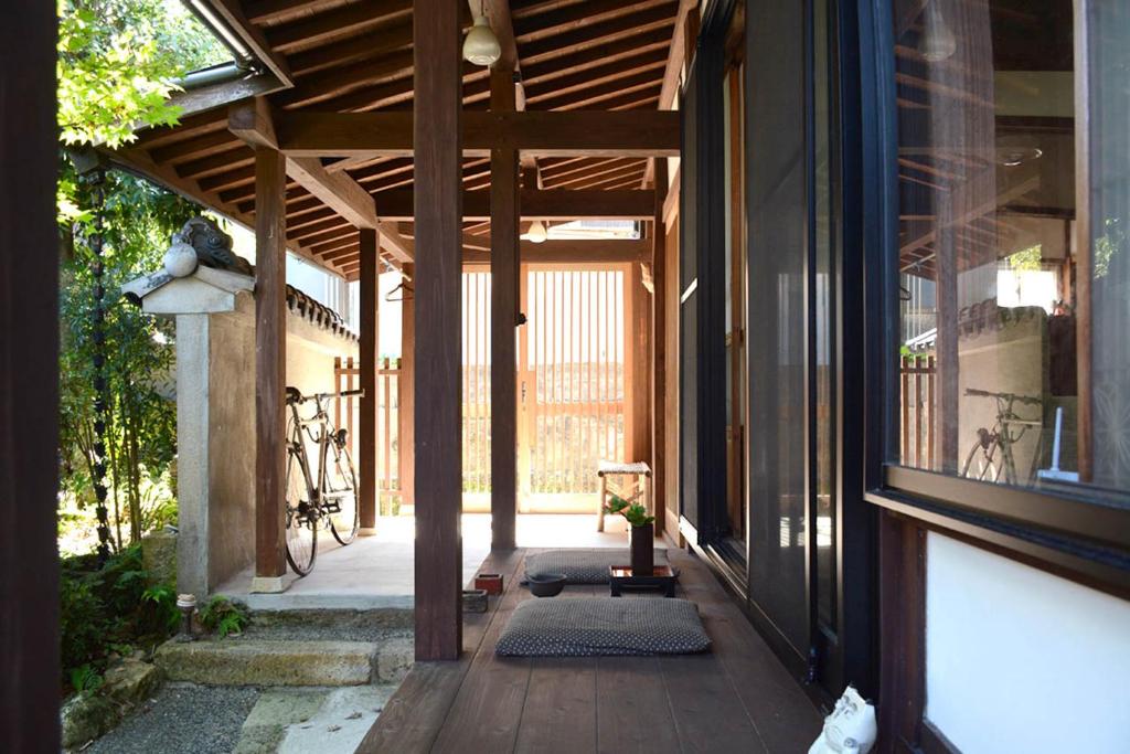 ZOKUIJINKAN GUESTHOUSe 続異人館