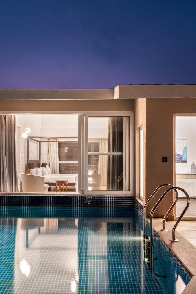Rainforest Woods, Assagao, Goa - Luxury 4 BHK Private Rooftop Pool photo 1