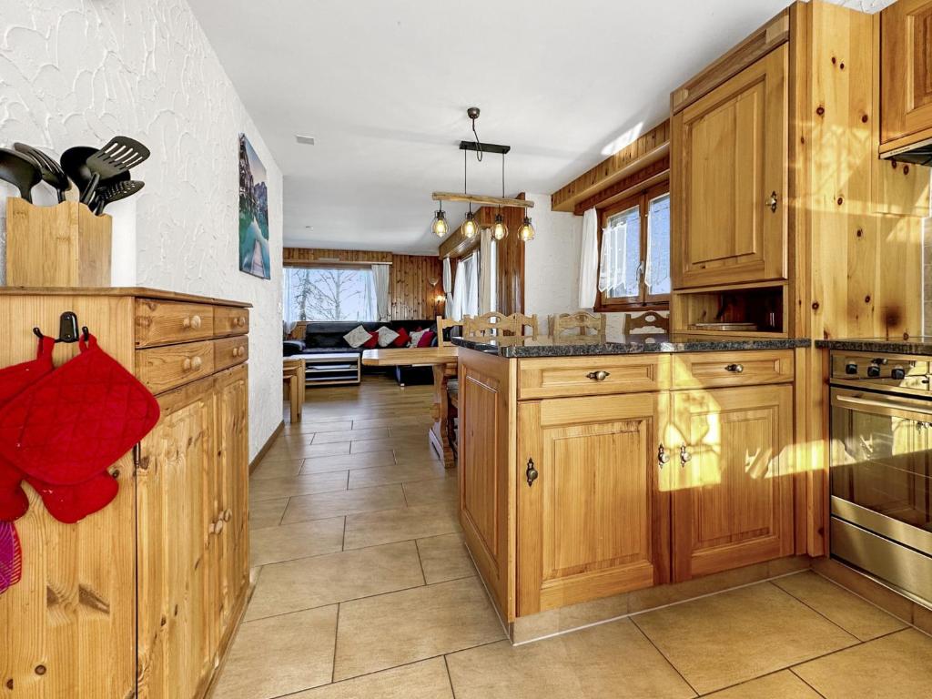 4 Valleys- Charming apartment 6 people 150m from the gondolas photo 3