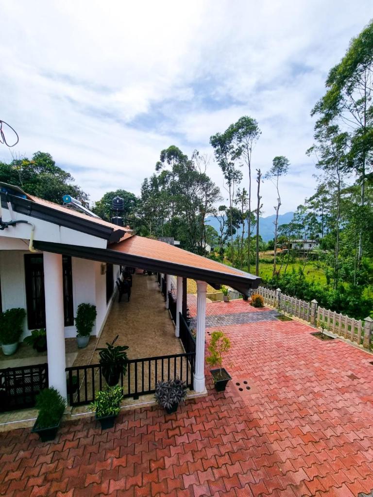 Ivory Bloom Resort photo 2