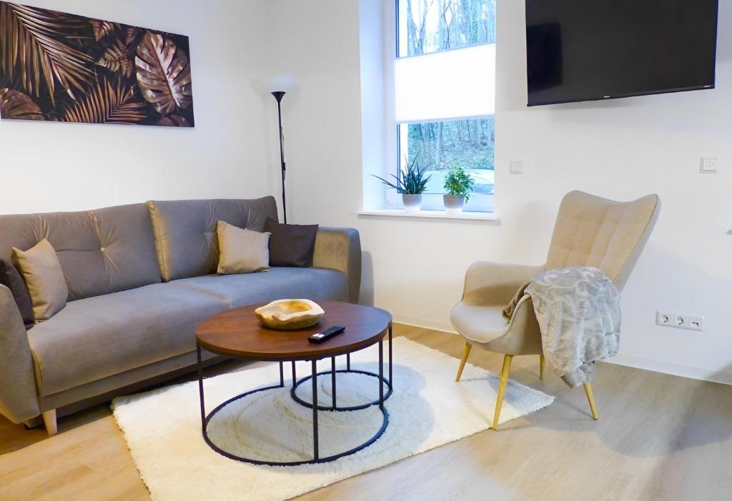 Modernes Apartment mit Queensize-Bett, NETFLIX, Küche, Erdgeschoss, Nähe AMEOS Klinik photo 1