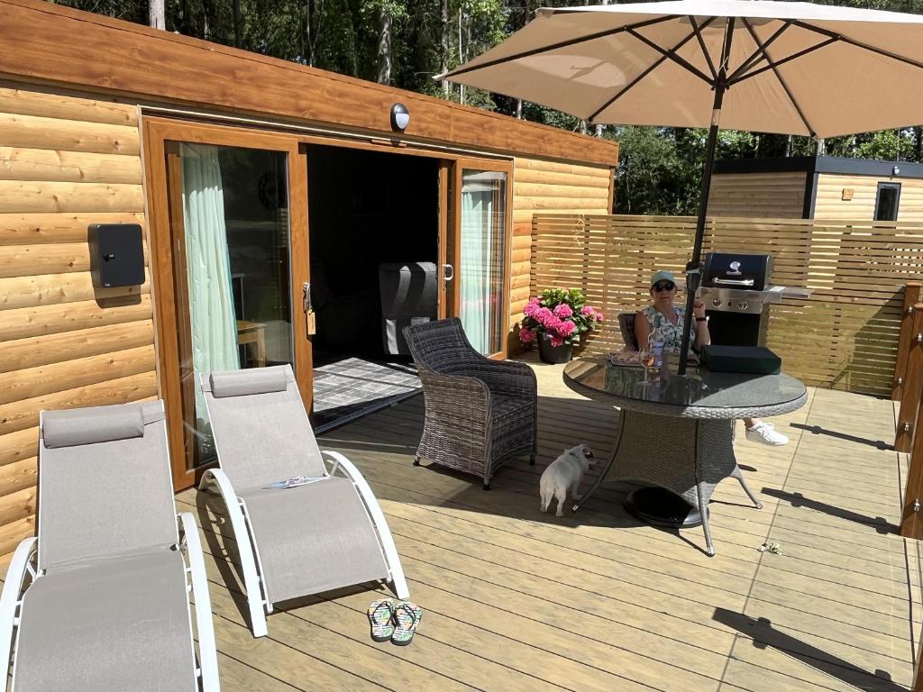 Cedar Boutique Lodge-dog fishing and Spa access photo 1