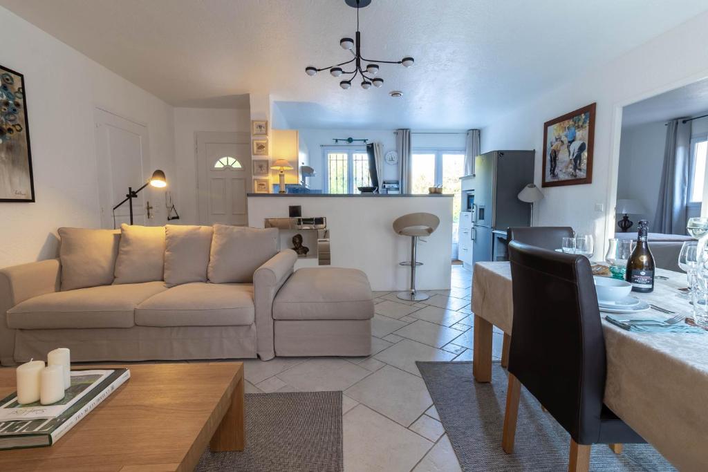 Villa climatisée, piscine privée chauffée, Fitness proche Cannes, Fréjus, St Raphael, Grasse photo 4