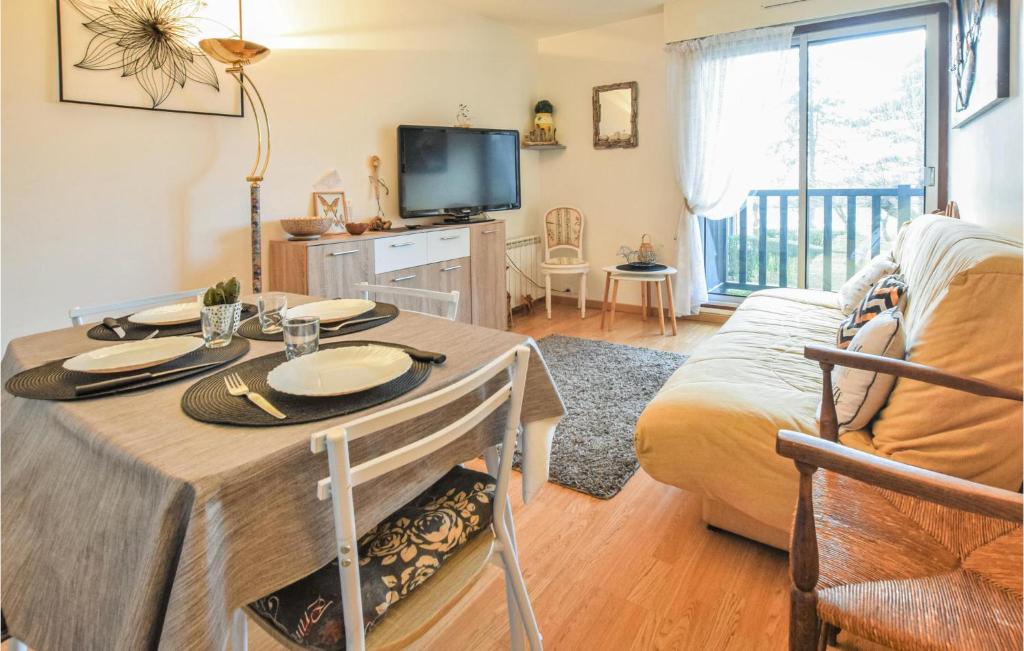 Amazing Apartment In Blonville-sur-mer With 1 Bedrooms photo 2