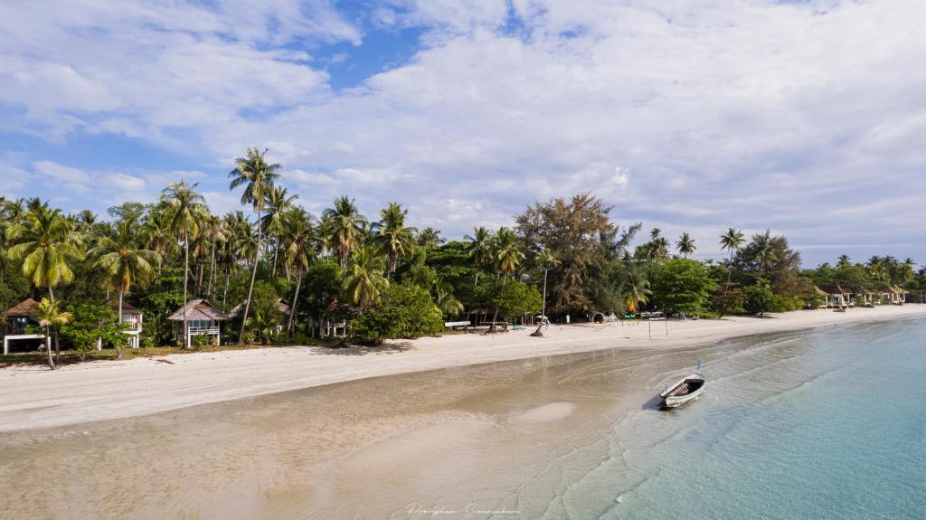 Pawapi Beach Resort Koh Mook photo 4