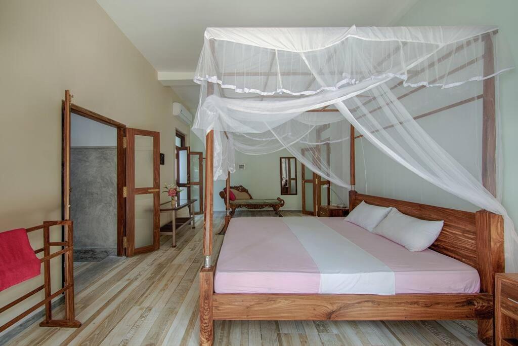 Coco Lodge Galle, cosy and spacious apartment photo 4