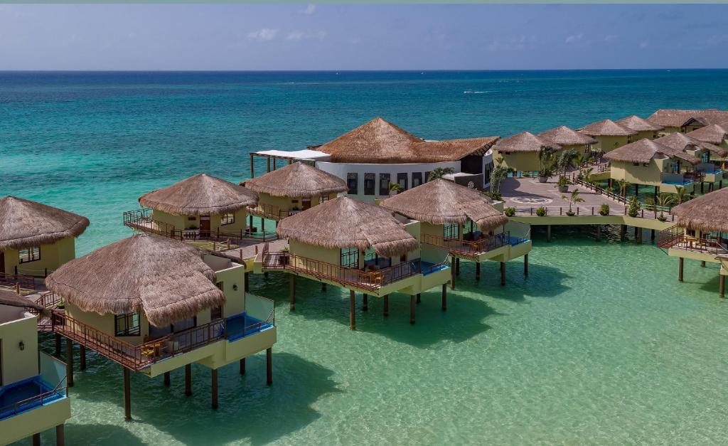 Palafitos Overwater Bungalows El Dorado Maroma - Adults Only photo 1