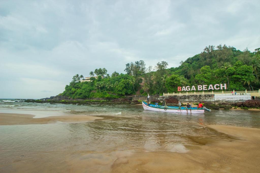 Baga Beach Myron photo 3