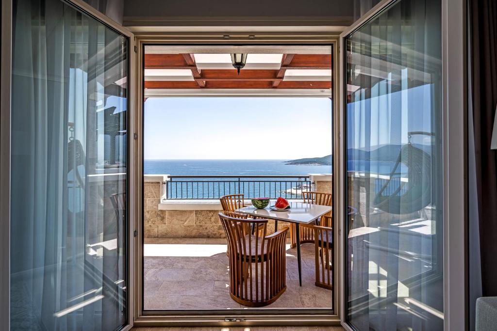 Lustica Apartments Marina photo 1