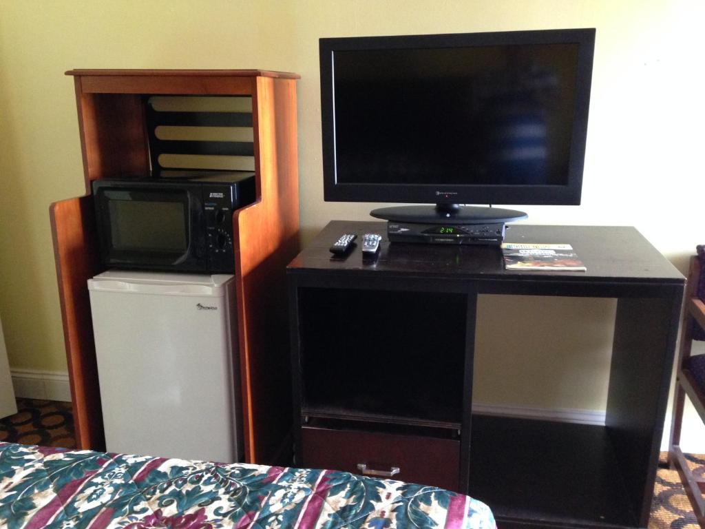 Flamingo Inn image