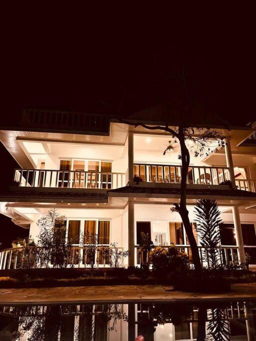Fiorella Beach House, Diani Beach photo 4