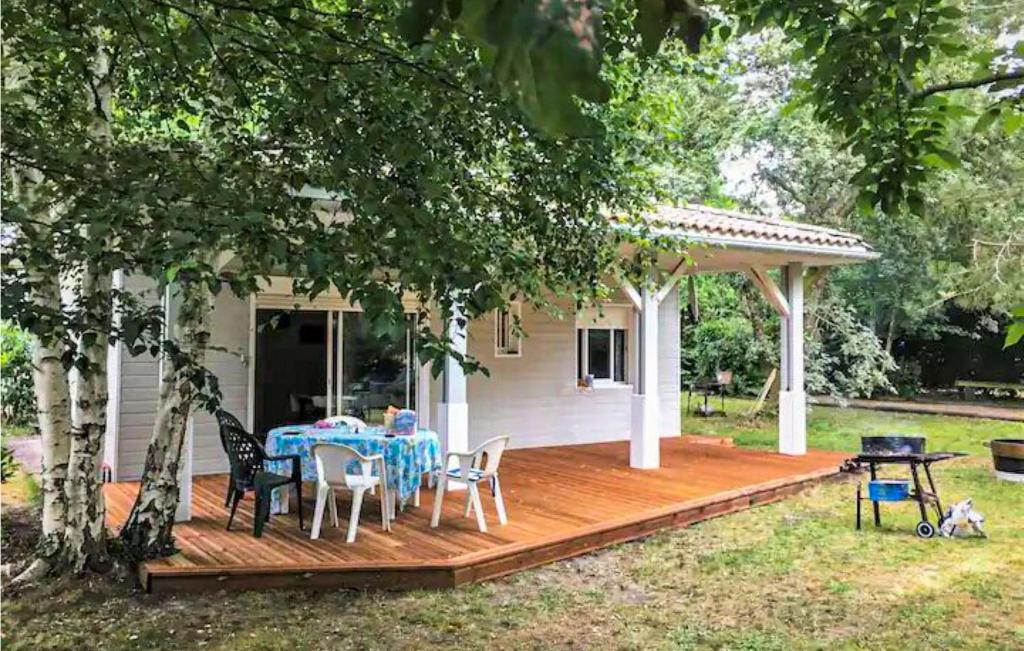 Stunning Home In Naujac-sur-mer With Wifi And 3 Bedrooms