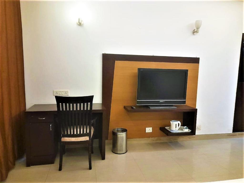 Tavisha Villa Flim City Road Dadri Road photo 2