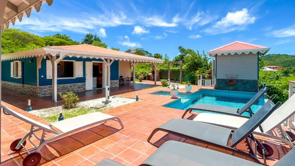 Villa de 3 chambres avec piscine privee jardin clos et wifi a Le Vauclin a 6 km de la plage photo 1