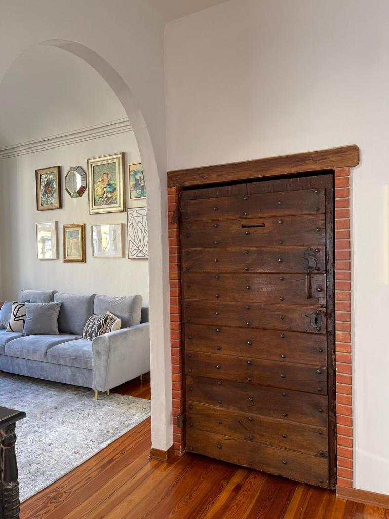 Large, luxurious family apartment in Biella's historic center photo 3