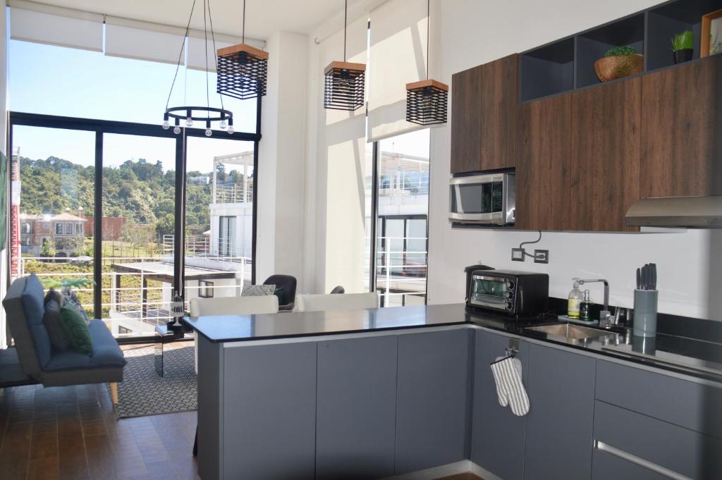 Cozy Stays Cayala Apartments 602 photo 3