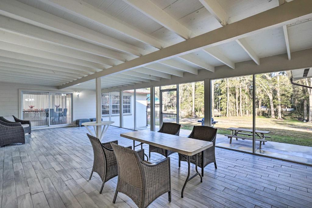 Spacious Gainesville Retreat with Backyard! photo 1