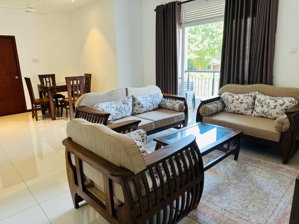 Mount Clifford Residencies