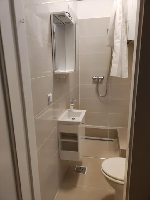 Peaceful and centrally-located with free parking - Tap to explore photos