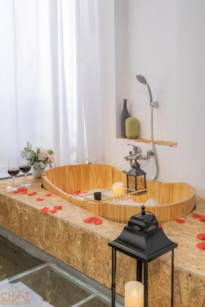 Homestay#PTC#Bathtub#Romantic#HoanKiem