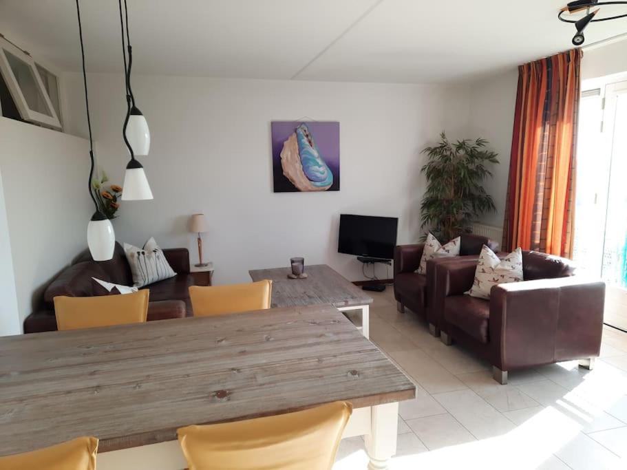 Beach apartment +/- 5 minutes to sea, self checkin photo 1