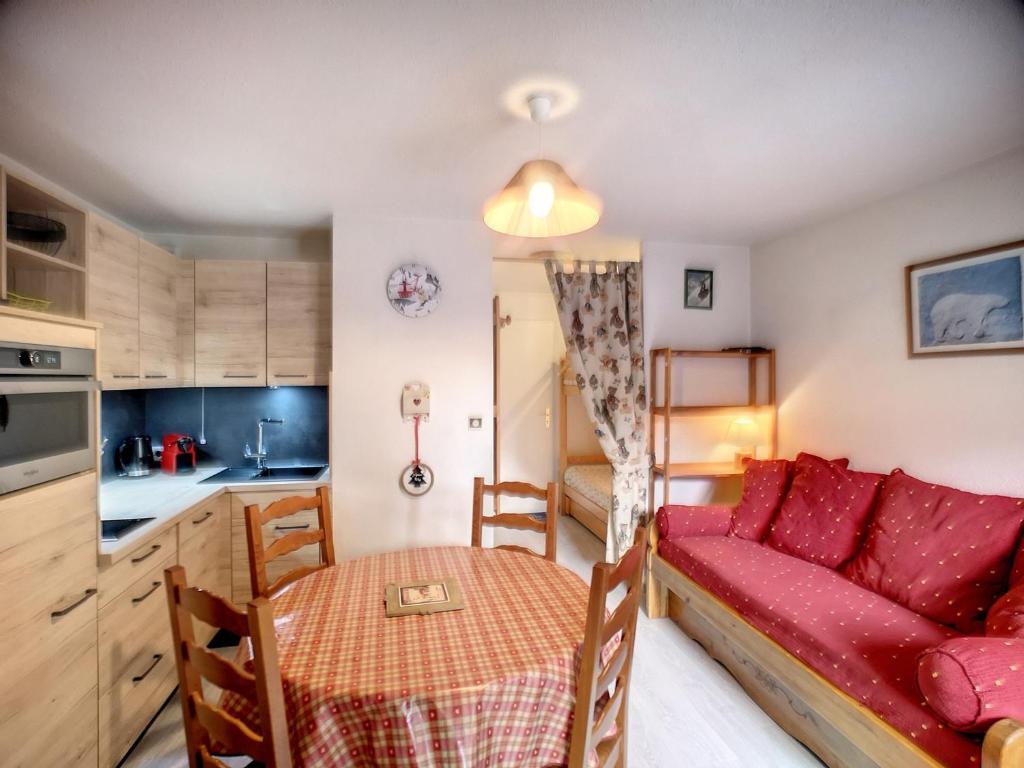 Appartement Les Menuires, 2 pièces, 4 personnes - FR-1-178-100