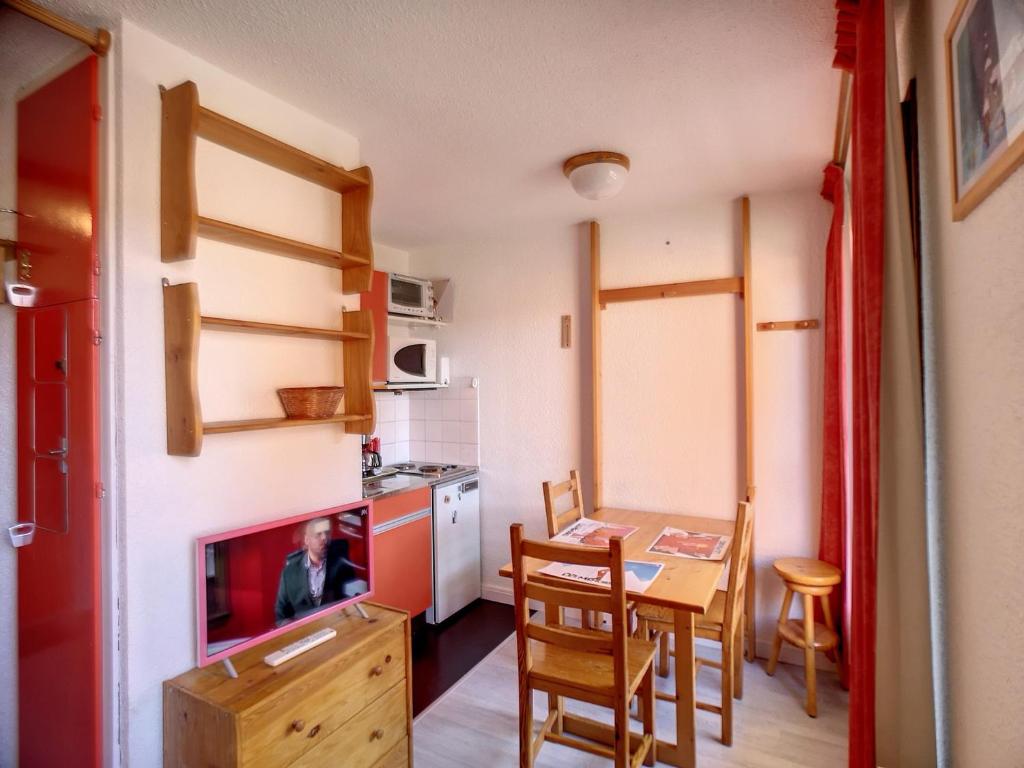 Studio Les Menuires, 1 pièce, 3 personnes - FR-1-178-40 photo 3