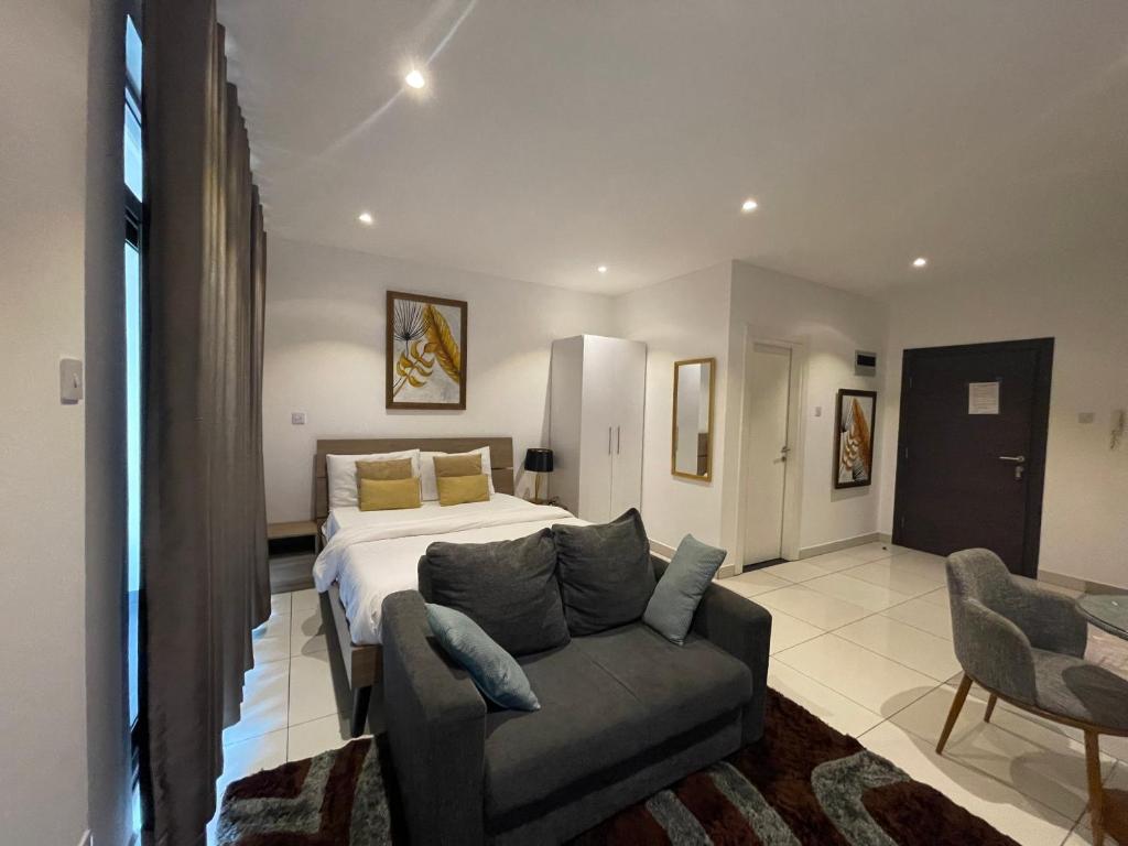 Embassy Gardens Luxury Suites & Apartments photo 2