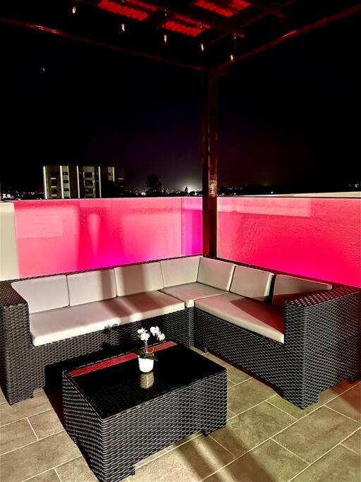 Magnificent Pent House w/Jacuzzi photo 4