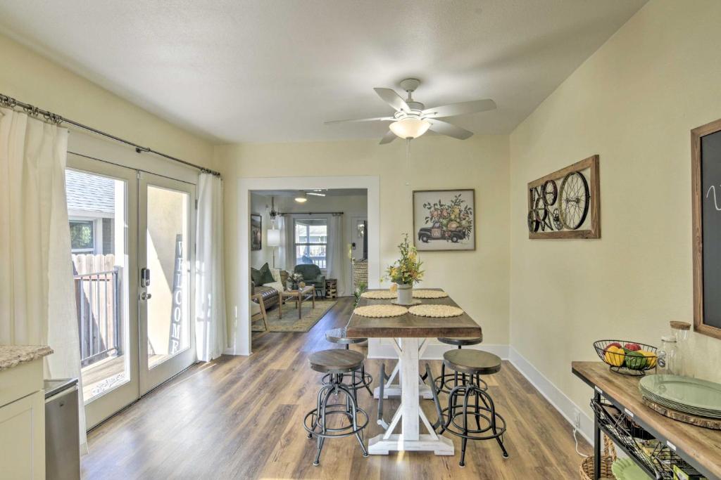 Centrally Located House in Chico with Gas Grill photo 4