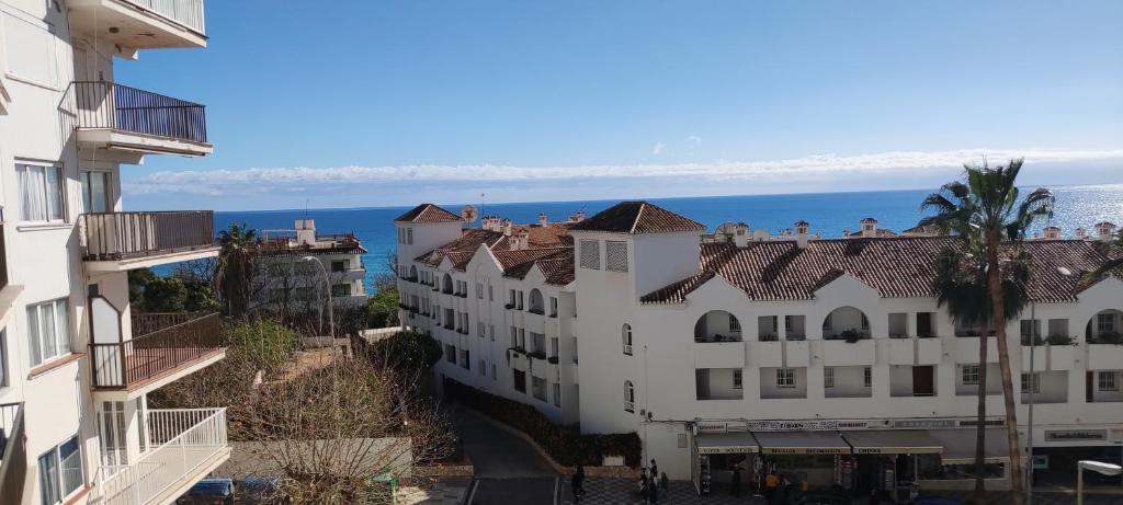 Nerja Gaviota holidays piscina y playa photo 3