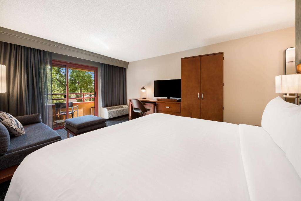 Sonesta Select San Jose Airport photo 1