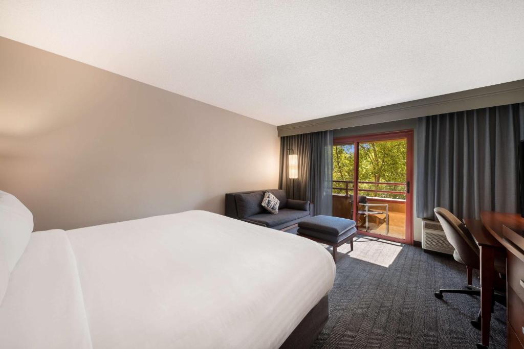 Sonesta Select San Jose Airport photo 2