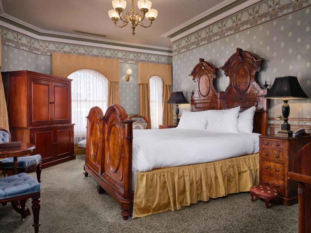 Craig's Royal Hotel photo 2