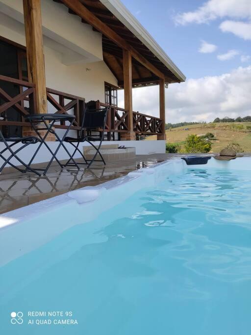 Hermosa casa campestre con hidropiscina photo 1