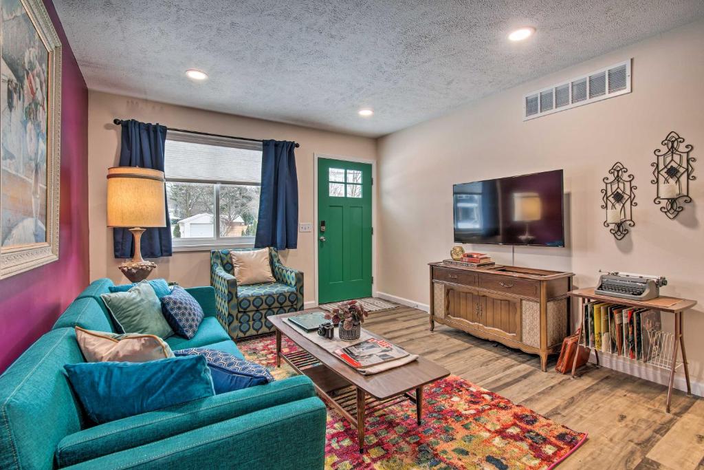 Ideally Located House - 9 Mi From Route 66! photo 1