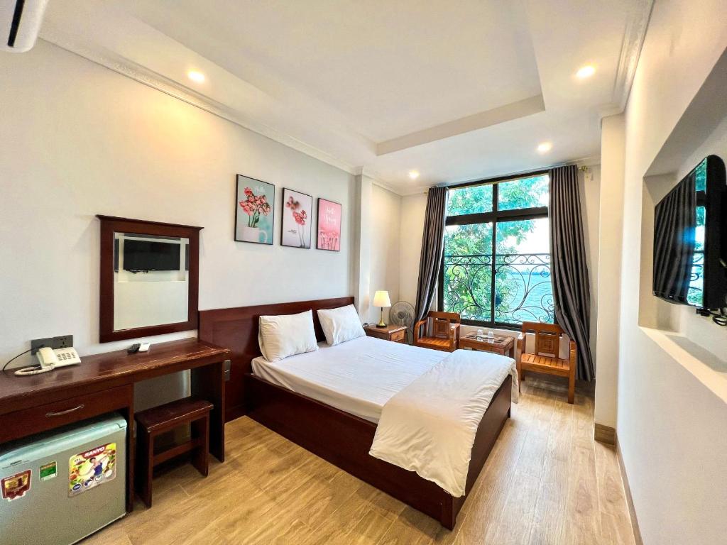 Ven Hồ Hotel