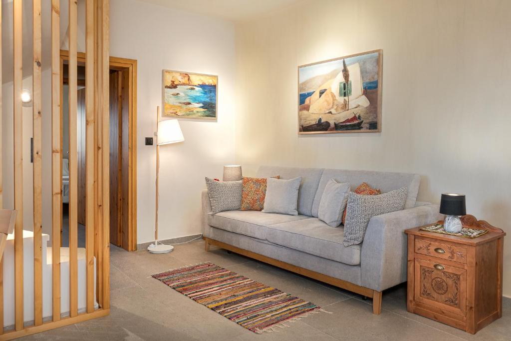 Aloni Villa with 180° SeaView, Private Pool & BBQ, 2km from Beach photo 3