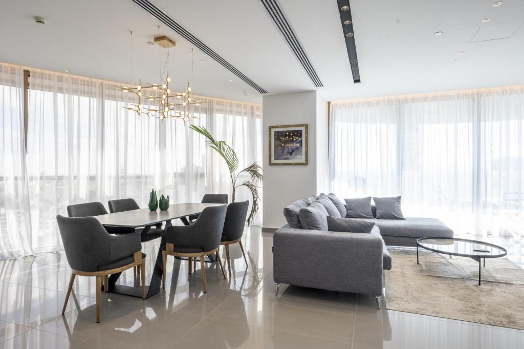 360 Nicosia-3 bedrooms Panoramic Deluxe Residence photo 2