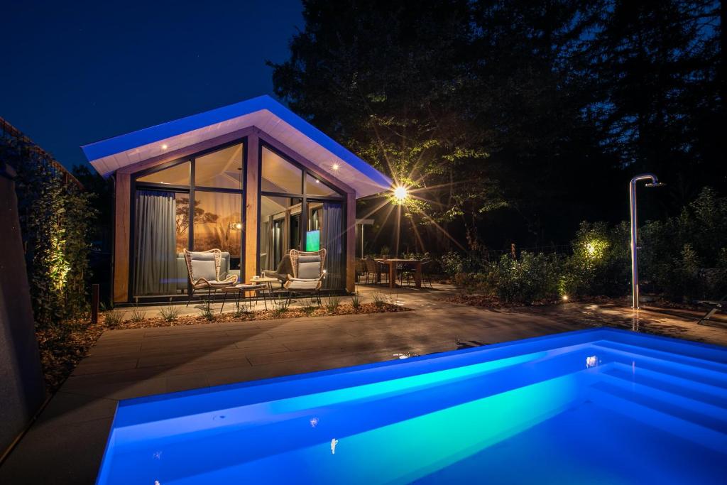 Pool Lodge - Vakantiepark de Thijmse Berg photo 1