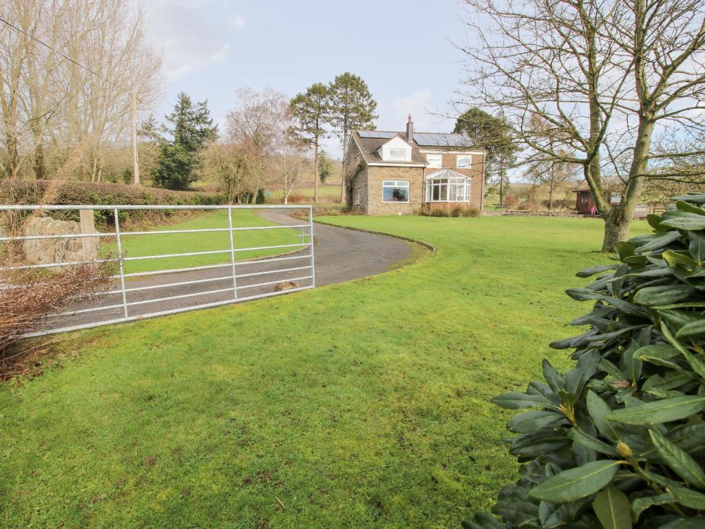 Bicton Lea photo 1