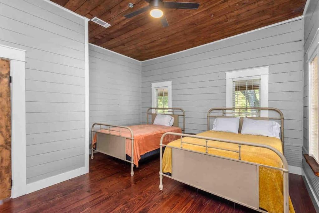 Charming 1900s Farmhouse with Hay Meadow View photo 2