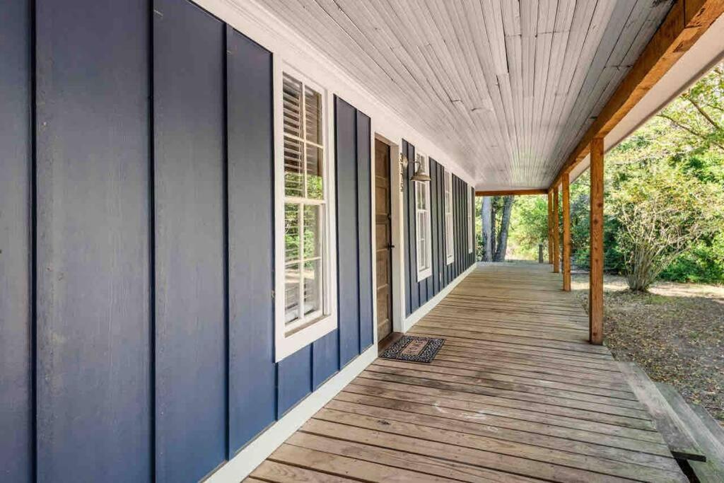 Charming 1900s Farmhouse with Hay Meadow View photo 4