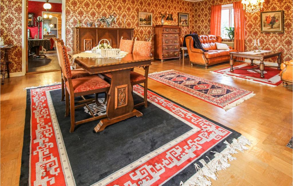 Beautiful Home In Hssleholm With Wifi And 4 Bedrooms photo 3
