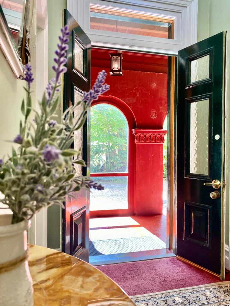 Leura House photo 1