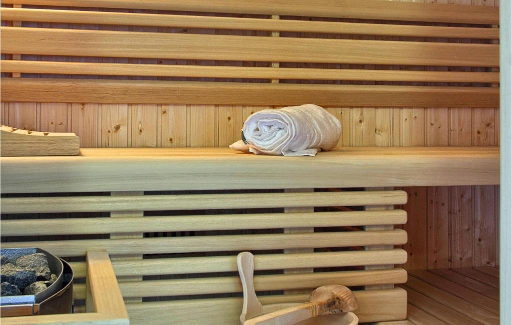 Nice Home In Cavtat With Jacuzzi, Sauna And 4 Bedrooms photo 3